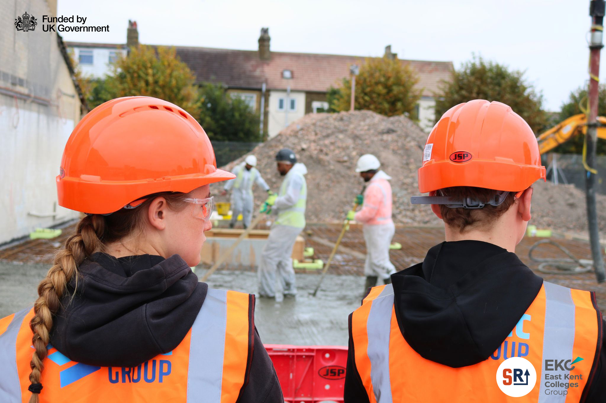EKC Sheppey College students visit Beachfields construction site - EKC ...