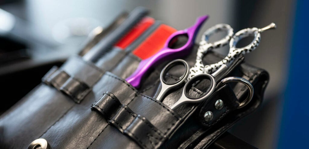 Hairdressing scissors