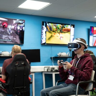 Students on consoles and VR in the Gaming Lab