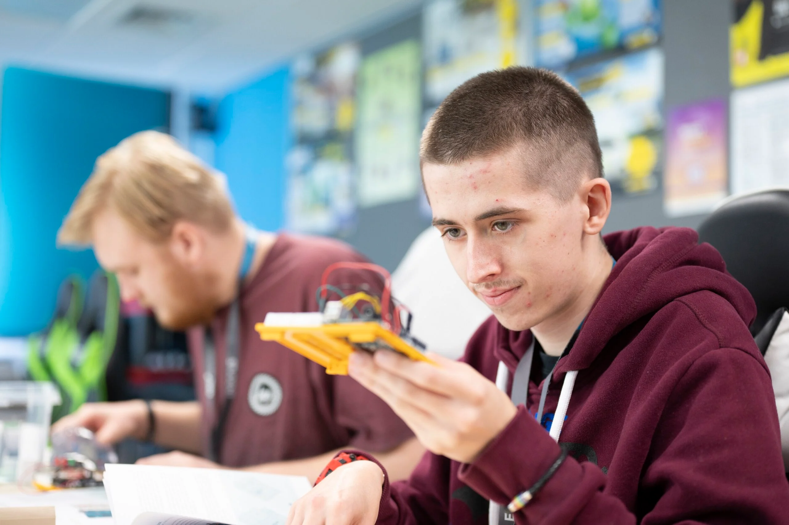 Level 2 First Extended Certificate in Information and Creative ...