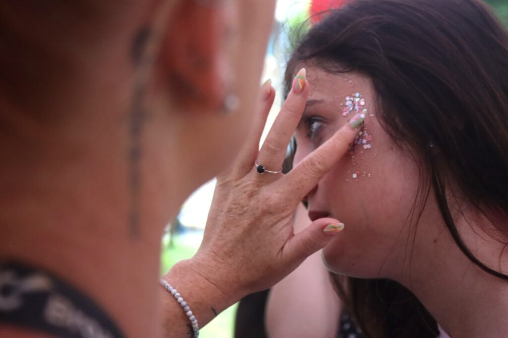 student gets face glitter on face
