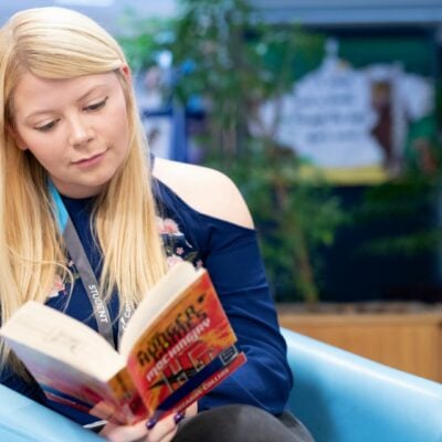 Student reading book