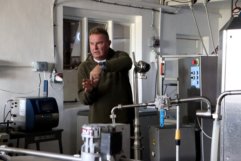 keith from Solley's Ice Cream gives a tour