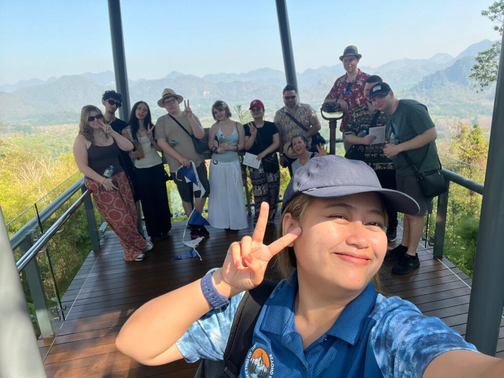 students visit Thailand