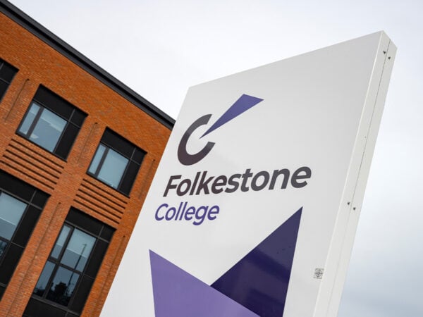 sign outside of ekc folkestone college